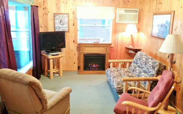 photo 5 of Anderson's Northland Lodge