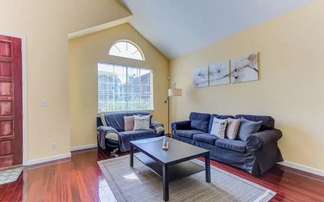 photo 4 of Andrea Way House in Union City 3 Bedrooms 2.5 Bathrooms Home