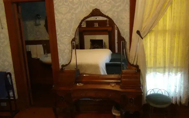 photo 2 of Angel Rose Bed & Breakfast
