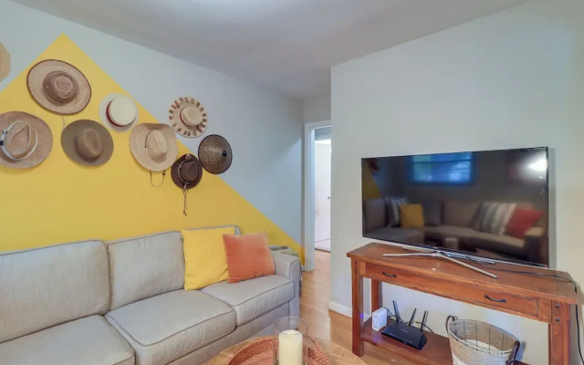 photo 2 of Ann Arbor Home w/ Deck, 2 Mi to Michigan Stadium!