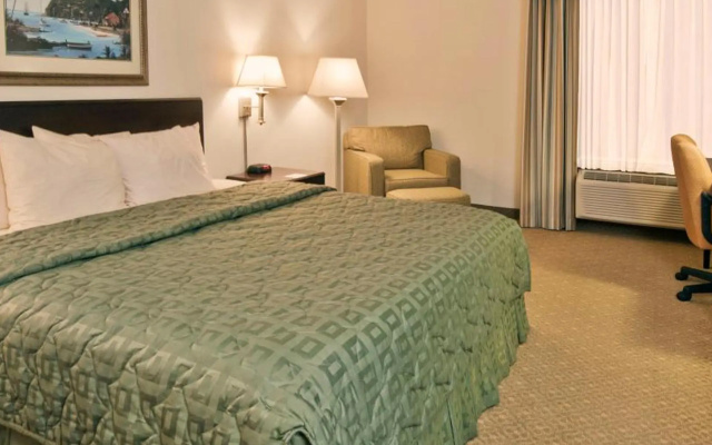 photo 5 of Ann Arbor Regent Hotel & Suites