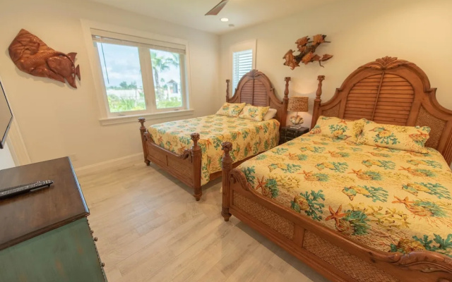 photo 5 of Anna Maria Grand Beach House Apartment 9