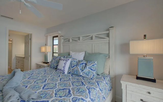 photo 2 of Beach Palms Unit 2B by Anna Maria