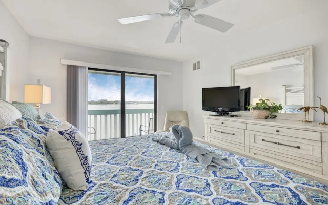 photo 4 of Beach Palms Unit 2B by Anna Maria