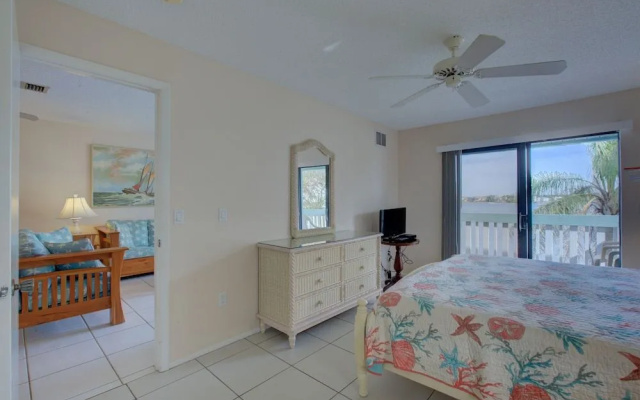 photo 4 of Anna Maria Island Beach Palms