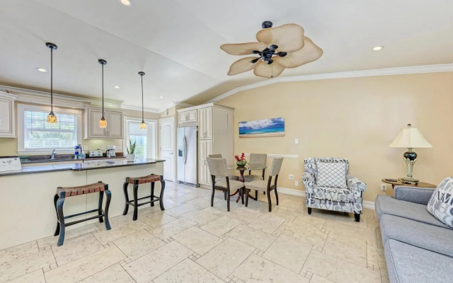 photo 2 of Anna Maria Island Edgewater Bungalow