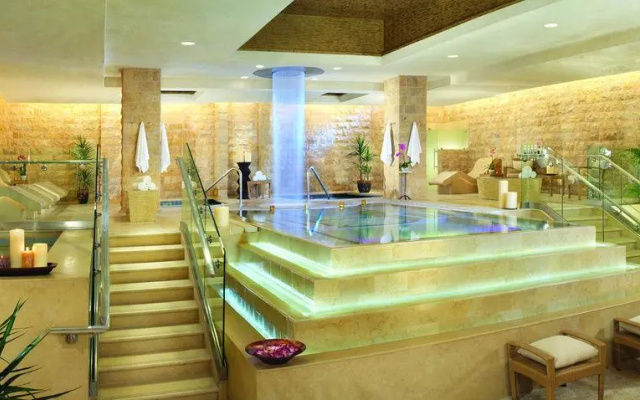 photo 2 of Caesars Suites At Caesars Palace