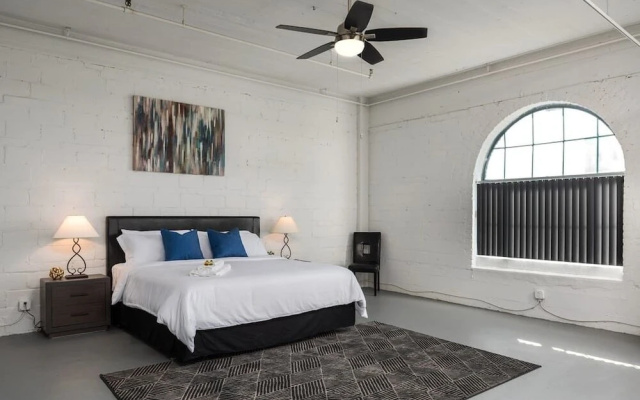 photo 3 of Apartments At 1531 Washington Ave
