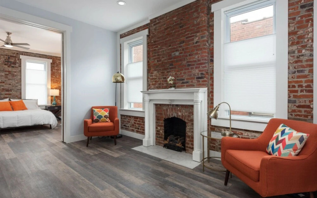 photo 2 of Apartments at 4340 Laclede Ave