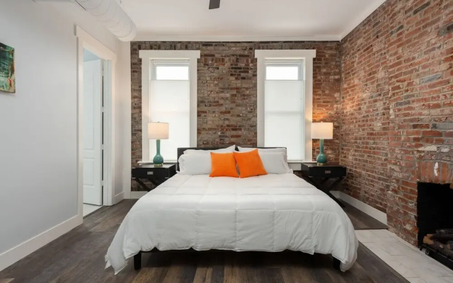 photo 3 of Apartments at 4340 Laclede Ave