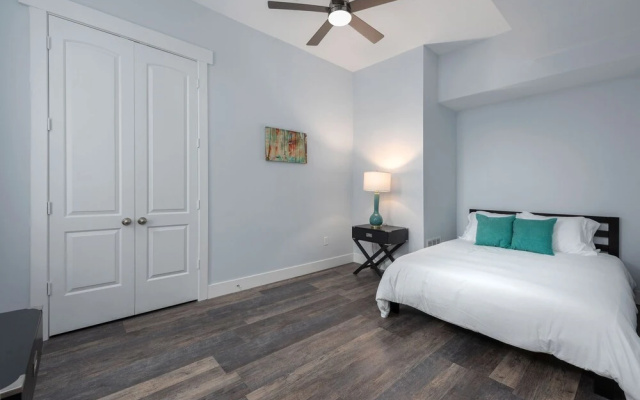 photo 5 of Apartments at 4340 Laclede Ave
