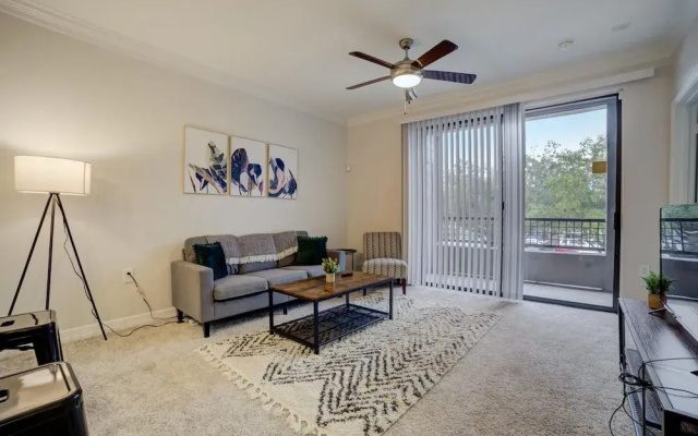 photo 4 of Apartments near Houston Medical Center & Rice University by Frontdesk