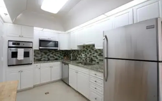 photo 2 of Beautiful Apartment On The Beach!