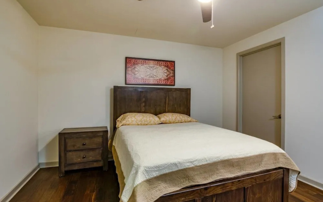 photo 2 of Apartments-Stay Smart Elm Street Downtown