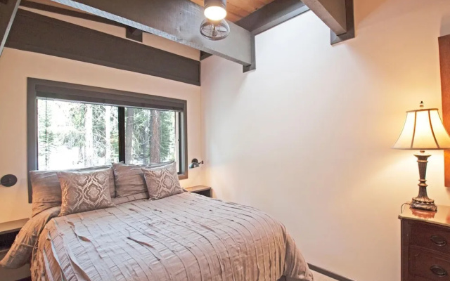 photo 2 of Aplin Base Camp House 3 Bedrooms 2.5 Bathrooms Home