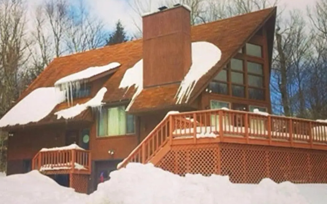 photo 2 of Appalachian Escape