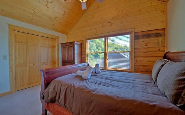 photo 3 of Appalachian House - 4 Br Cabin