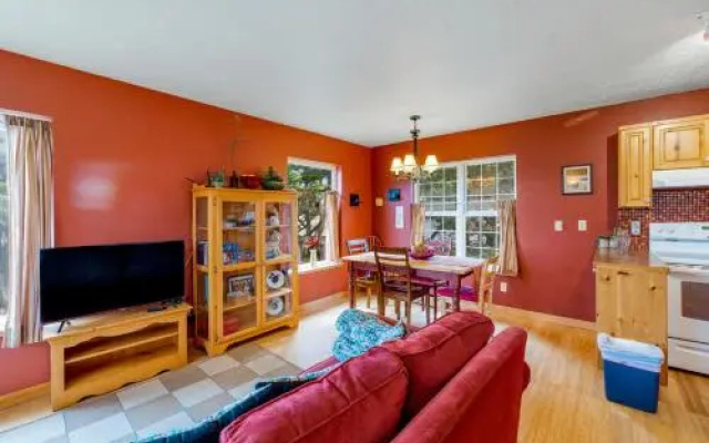 photo 2 of Apple Gate Beach House