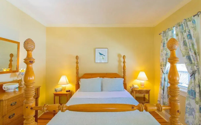 photo 5 of Apple Tree Inn