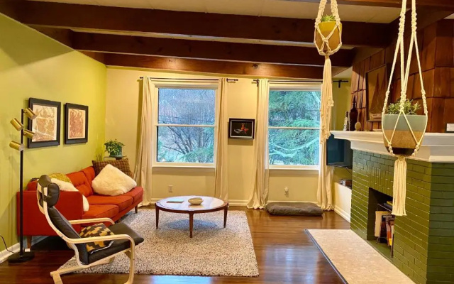 photo 3 of Apt5@EdenBrae - Bham’s Coolest Rental - Walkable, Pet-Friendly