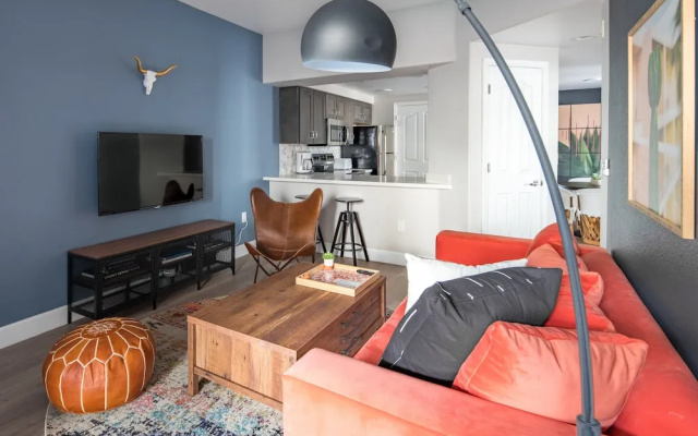 photo 5 of Luxury 2br Near Kierland Commons by Wanderjaunt