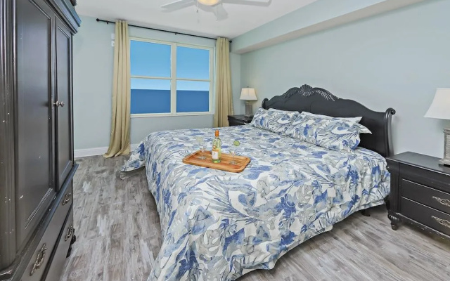 photo 3 of Aqua 1903 193920 by RedAwning