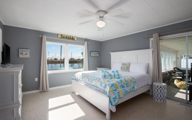 photo 3 of Aqua Litore by Blueswell