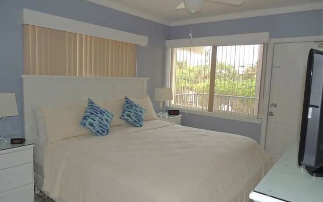 photo 2 of Aqua Mar Condos