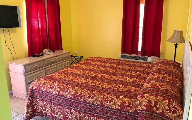 photo 4 of Aqua View Motel
