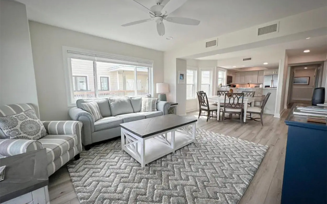 photo 2 of Aqua Vista by Sea Scape Properties