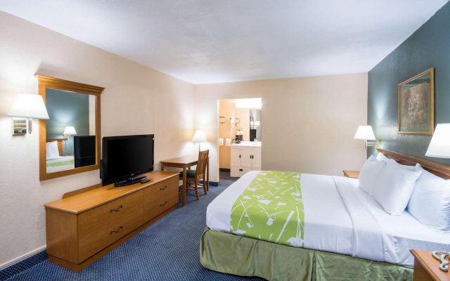 photo 5 of Rodeway Inn & Suites