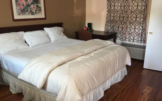 photo 3 of Aquastar Inn