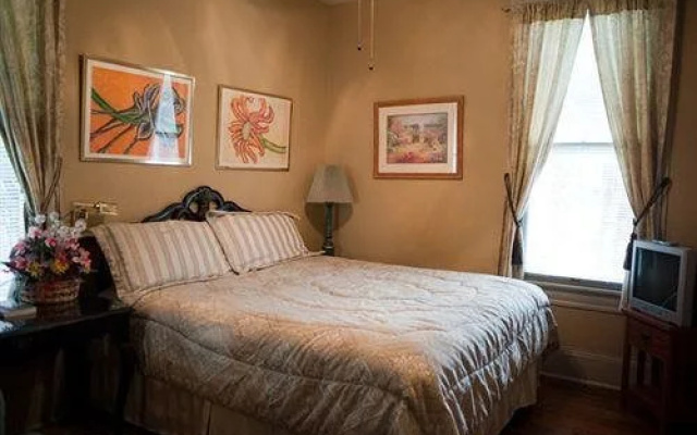 photo 4 of Arbor House Suites