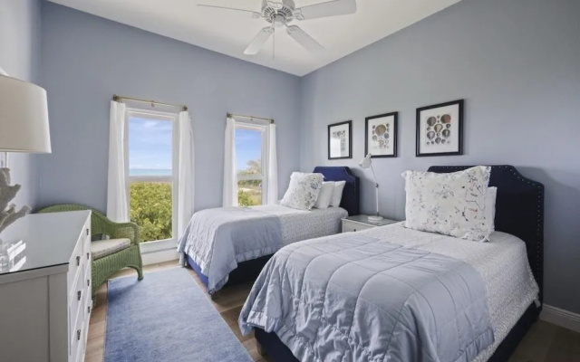 photo 4 of Arcadia-stunning Gulf Front Beauty! 4 Bedroom Home by RedAwning