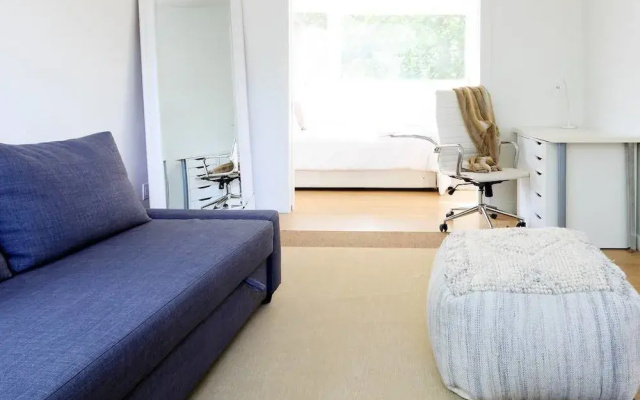 photo 5 of Argyle Penthouse Chic 1BR Apt 2 Sofabed