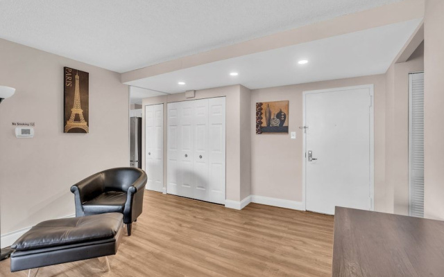 photo 4 of Arlington 2br/2ba Apartment In Crystal City 2 Bedroom Apts by RedAwning