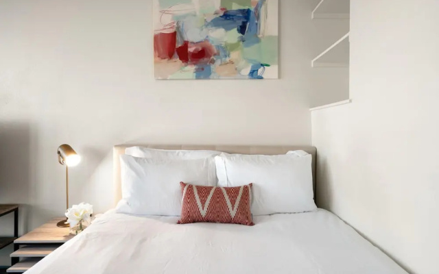 photo 4 of Arlington Dreamy Studio Apartment