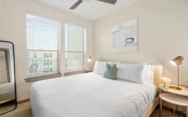 photo 2 of Arlington Inspired 2BD 2BA Deluxe Apartment