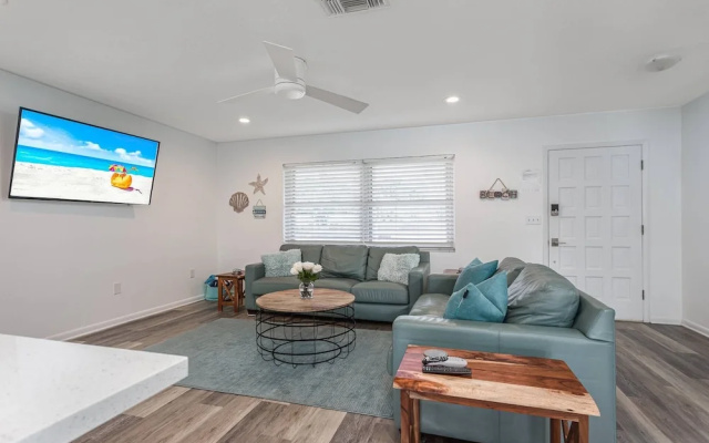 photo 2 of Arlington Park Beautifully Renovated Home