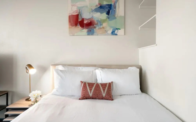 photo 4 of Arlington Trendy Studio Apartment