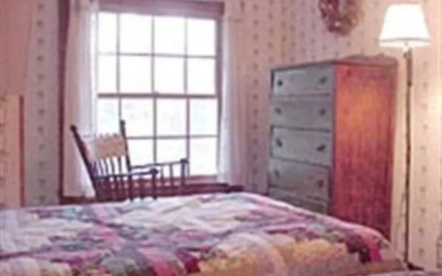 photo 4 of Arlington's West Mountain Inn