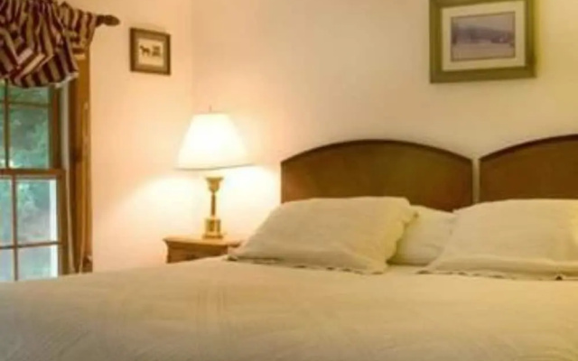 photo 5 of Arlington's West Mountain Inn
