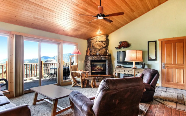 photo 2 of Arrowhead Lodge Haus 4 Bedroom Condo