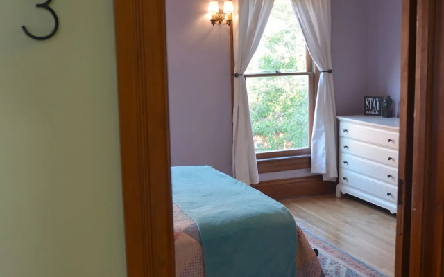 photo 3 of Art and Lodging