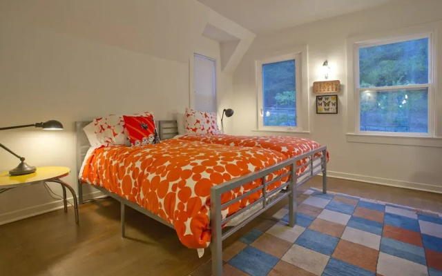 photo 3 of Art and Wine Estate 4 Bedrooms 3 Bathrooms Home