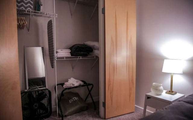 photo 2 of Art Deco 1BR in Historic Block Downtown