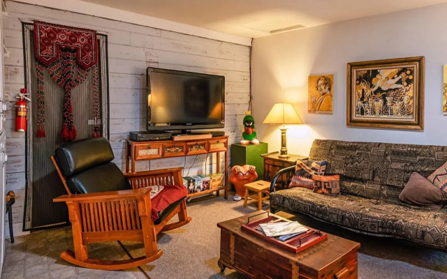 photo 2 of Art & Garden Cottage ~ Near Downtown
