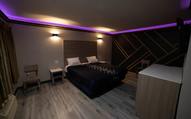 photo 3 of Artesia Motor Inn