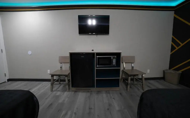 photo 5 of Artesia Motor Inn