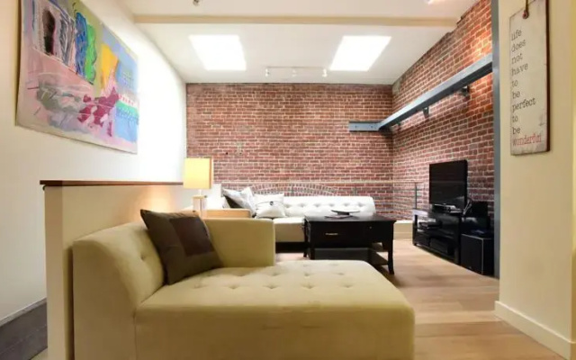 photo 2 of Arts District Penthouse